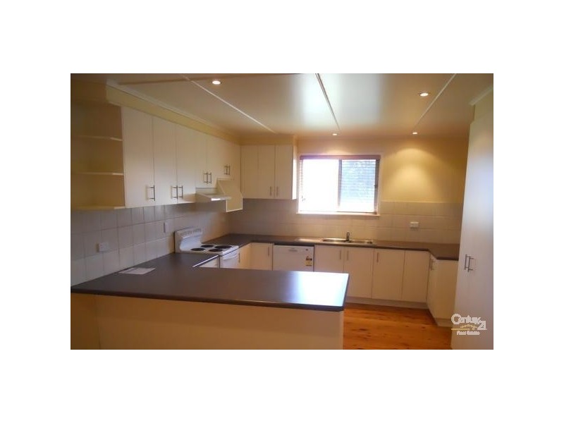 32 Dalgleish Street, South Toowoomba QLD 4350