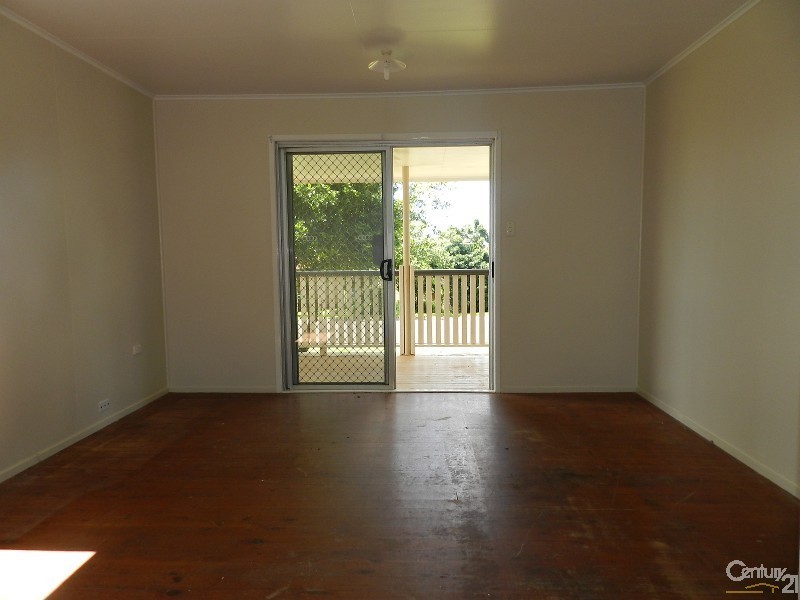 10 Charter Crescent, Rockville QLD 4350