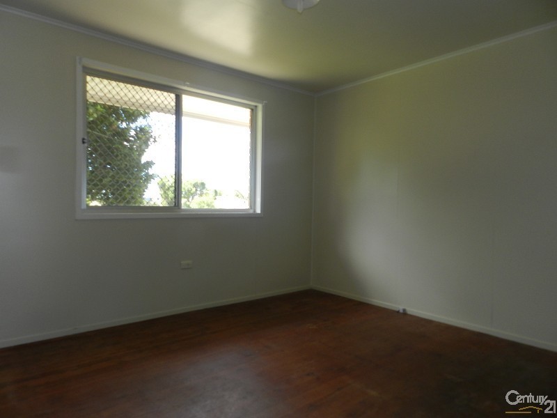 10 Charter Crescent, Rockville QLD 4350