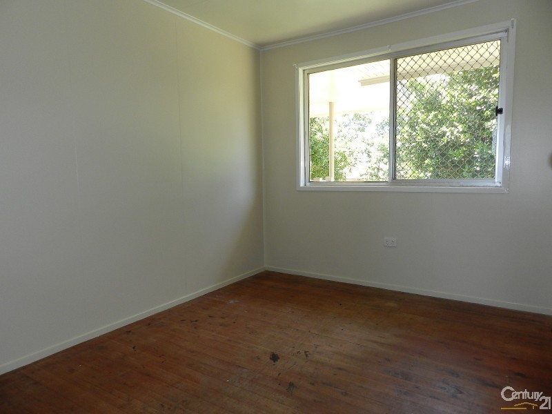 10 Charter Crescent, Rockville QLD 4350