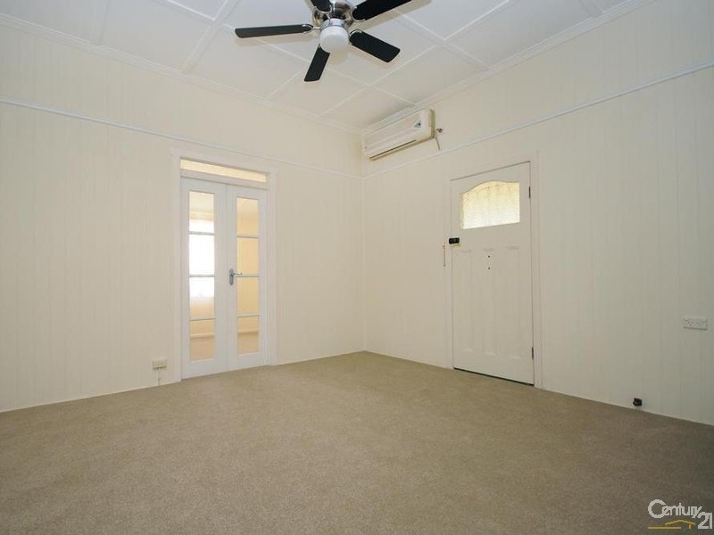 85 Stephen Street, Harristown QLD 4350