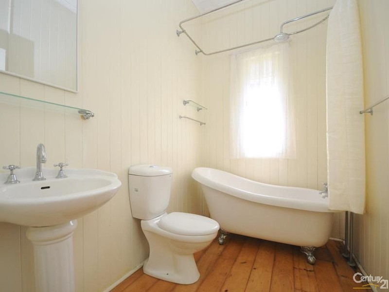 85 Stephen Street, Harristown QLD 4350