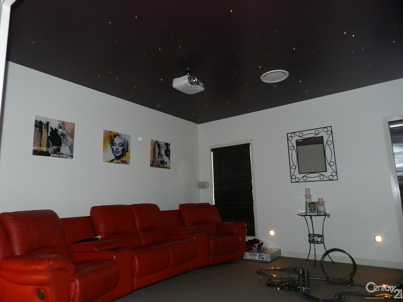 5 Beardsworth Court, Middle Ridge QLD 4350