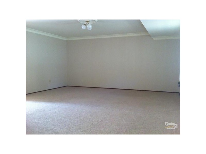 2/4 Creek Street, East Toowoomba QLD 4350