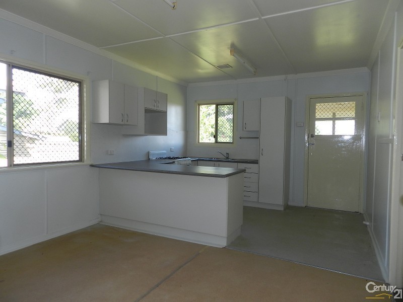 20 Walsh Street, Harlaxton QLD 4350