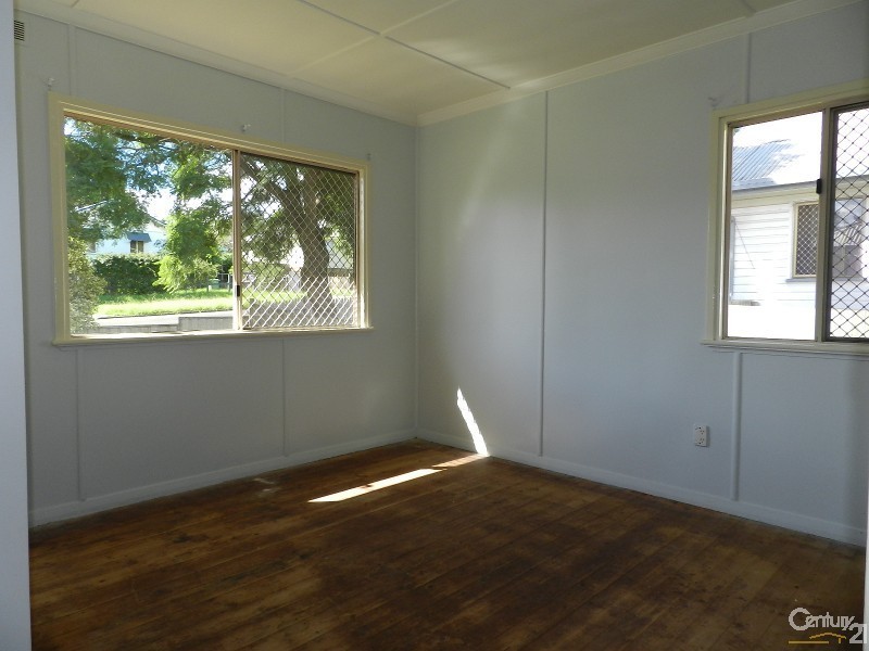 20 Walsh Street, Harlaxton QLD 4350