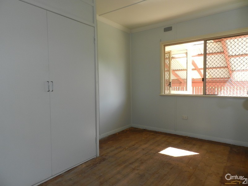 20 Walsh Street, Harlaxton QLD 4350