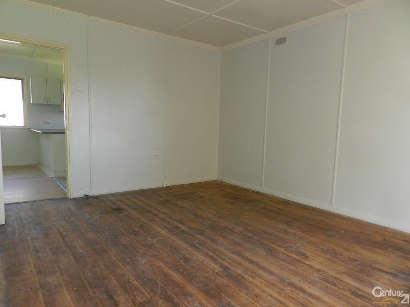 20 Walsh Street, Harlaxton QLD 4350