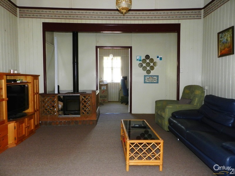 97 Ruthven Street, Harlaxton QLD 4350