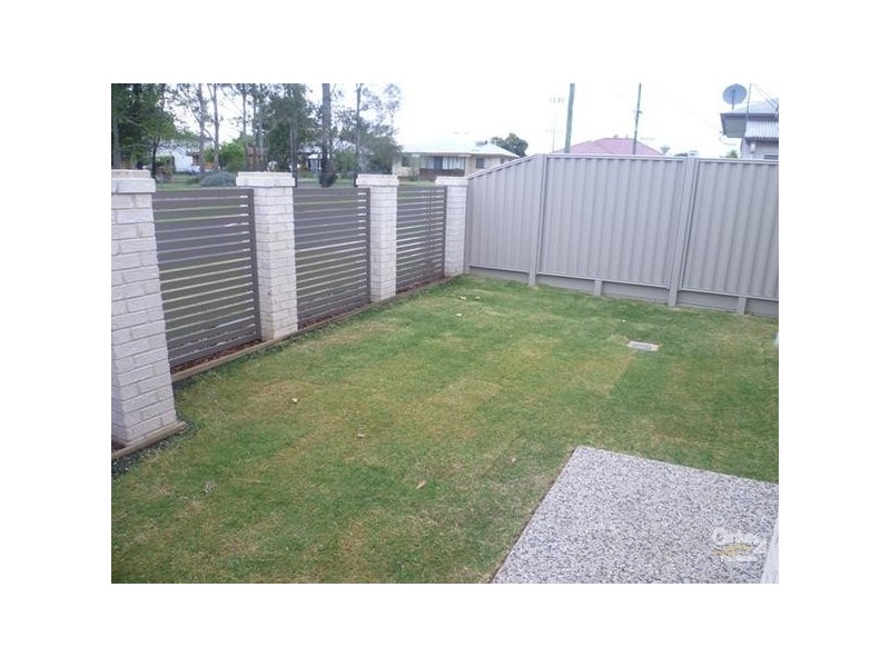 1/11 Boxsall Street, Newtown QLD 4350