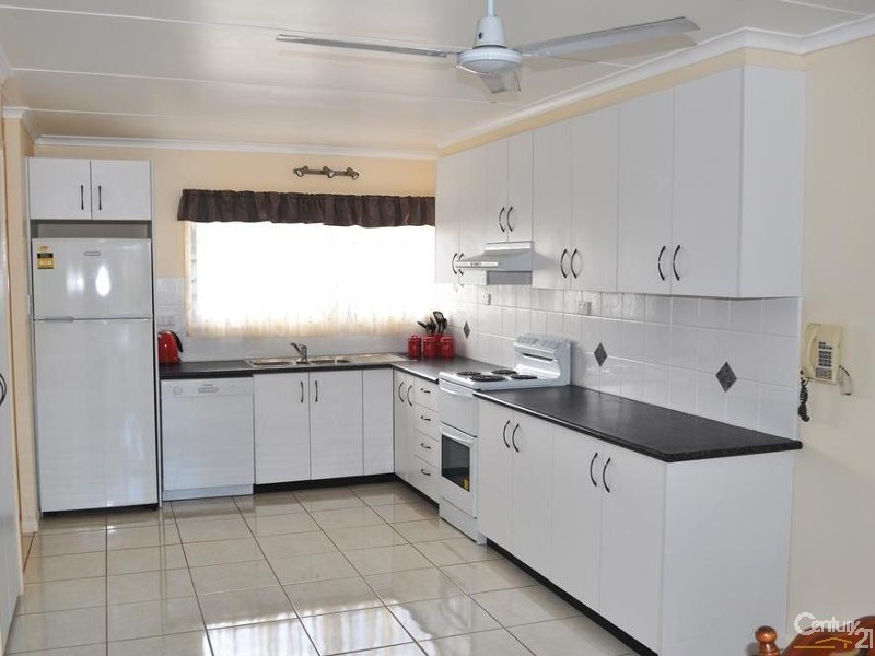 15 Orchid Street, Centenary Heights QLD 4350