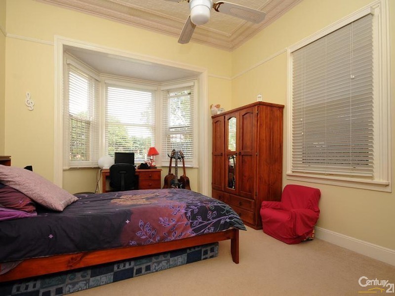 11 Ascot Street, Newtown QLD 4350