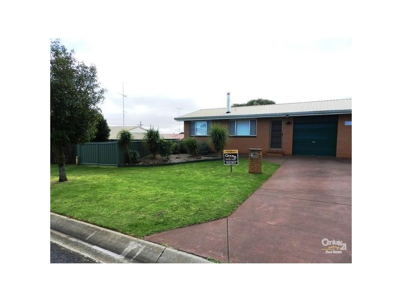 2/4 Maplewood Drive, Darling Heights QLD 4350