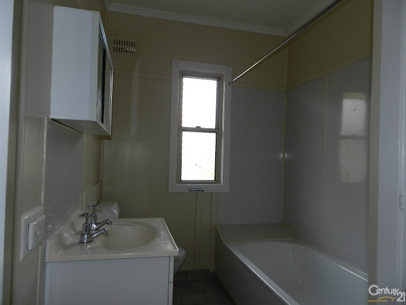 13 Doyle Street, Harlaxton QLD 4350