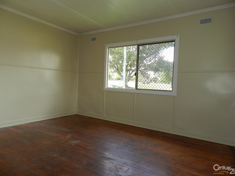 13 Doyle Street, Harlaxton QLD 4350