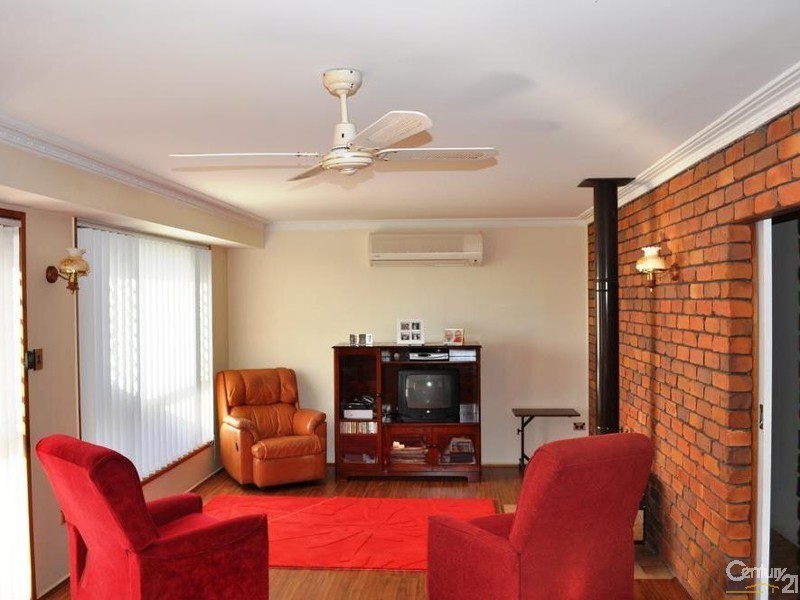 18 Kookaburra Court, Glenvale QLD 4350