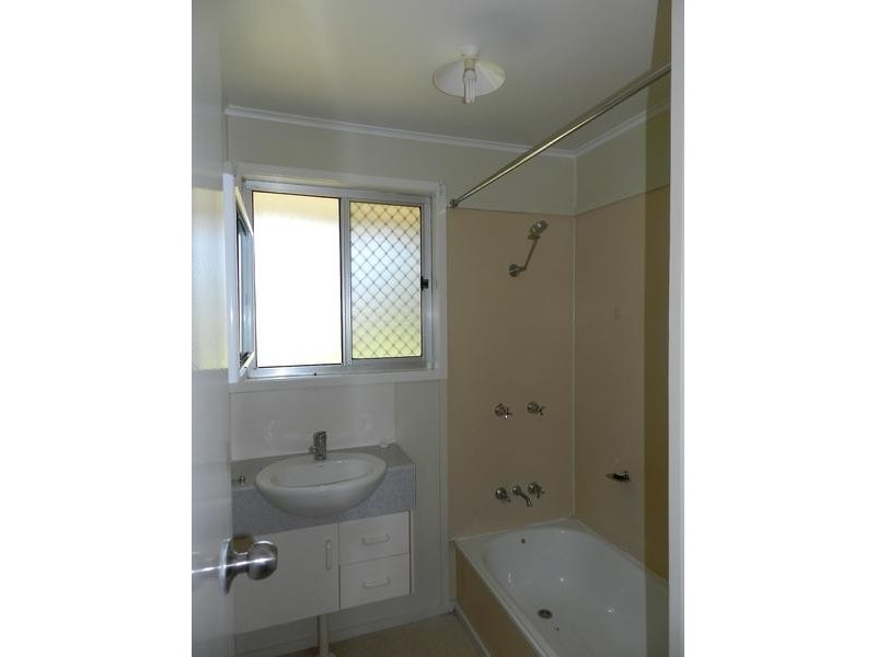10 Charter Crescent, Rockville QLD 4350