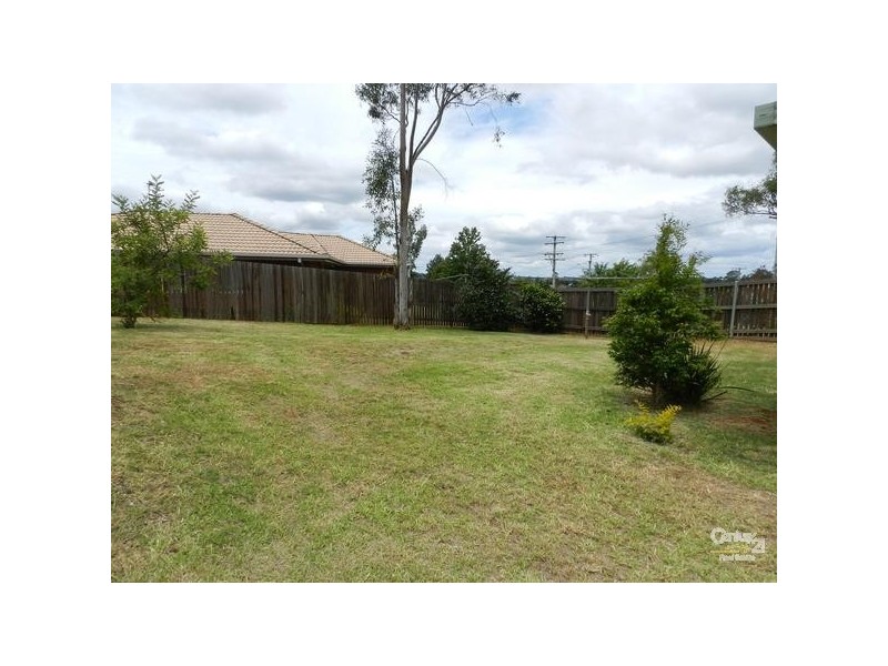 18 Arrowfield Street, Wilsonton QLD 4350