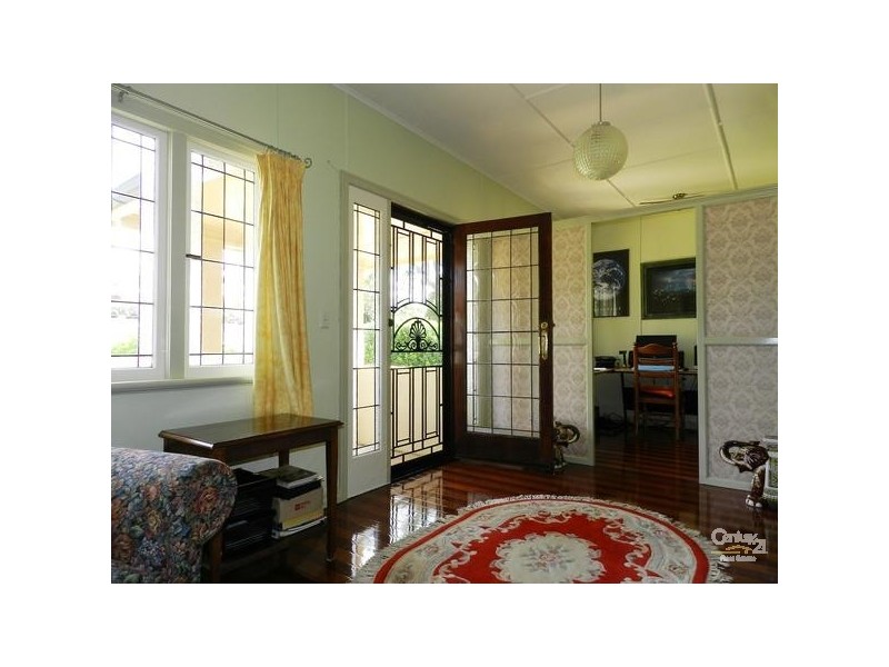 9 Duncraggon Street, South Toowoomba QLD 4350