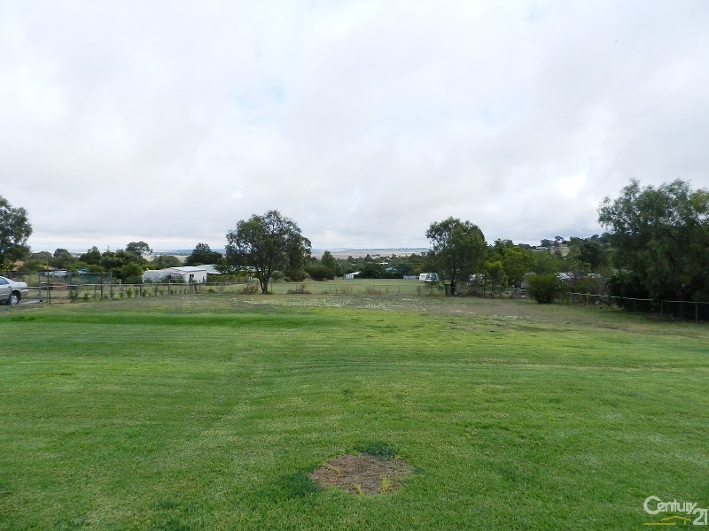 15 Rebwonga Street, Kingsthorpe QLD 4400