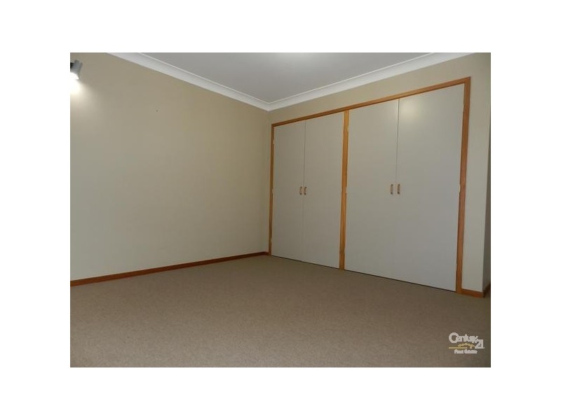5 Lorna Court, Centenary Heights QLD 4350