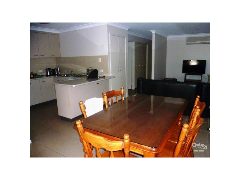 11/16 Anzac Avenue, Newtown QLD 4350