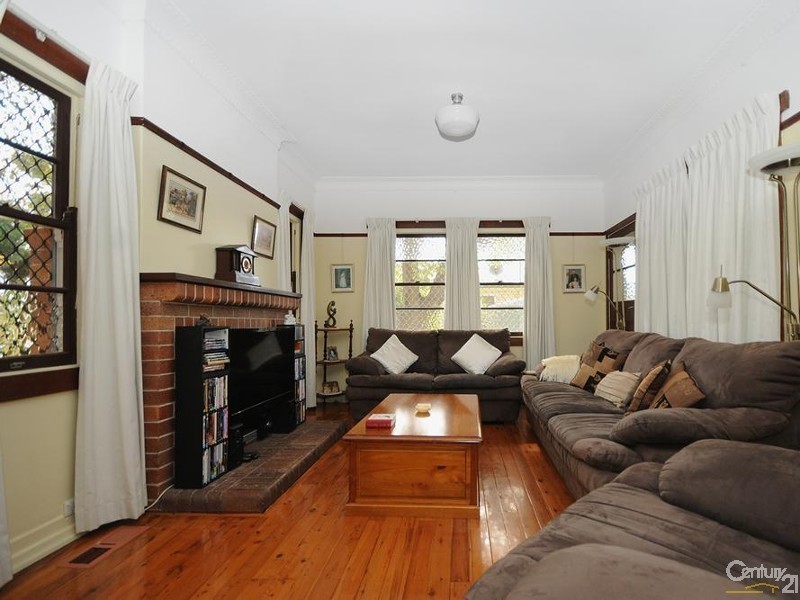 158 Mackenzie Street, East Toowoomba QLD 4350