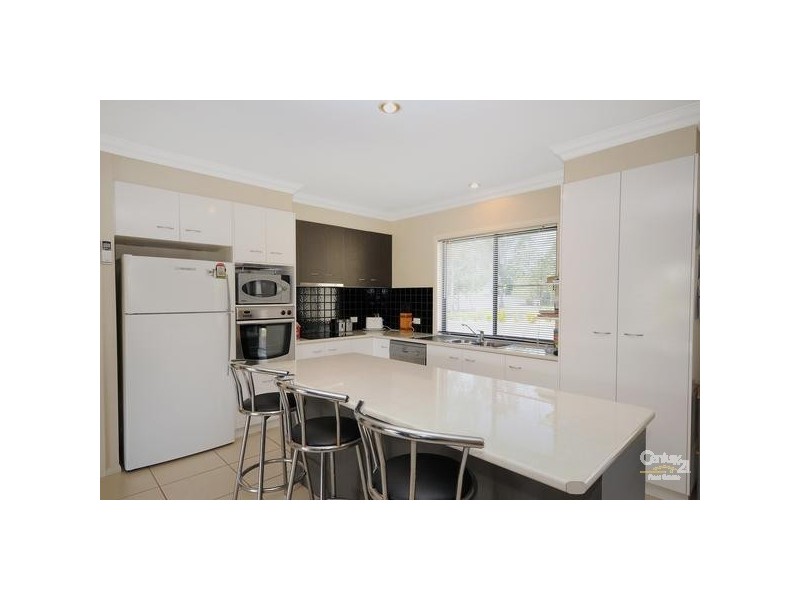 7 Biggs Road, Withcott QLD 4352