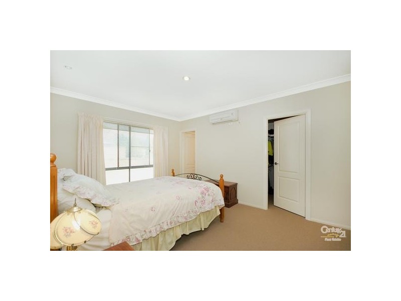 7 Biggs Road, Withcott QLD 4352