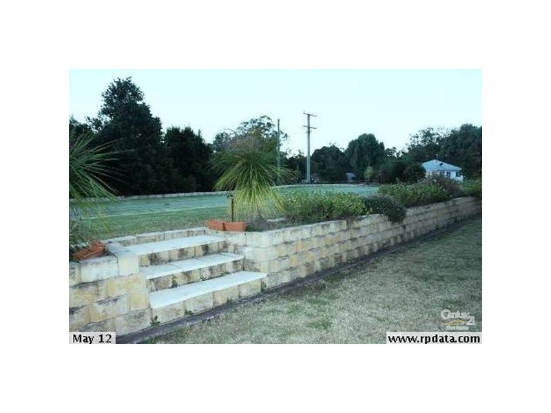 7 Biggs Road, Withcott QLD 4352