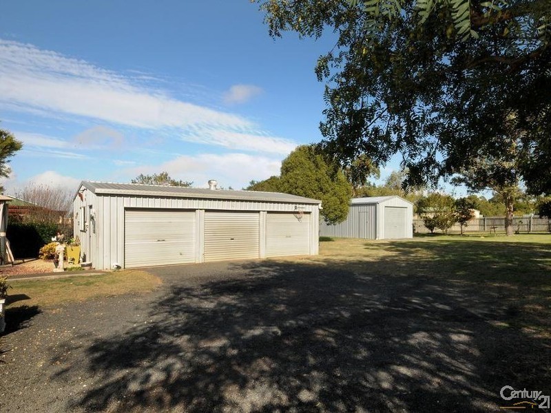 8 Crockers Road, Westbrook QLD 4350