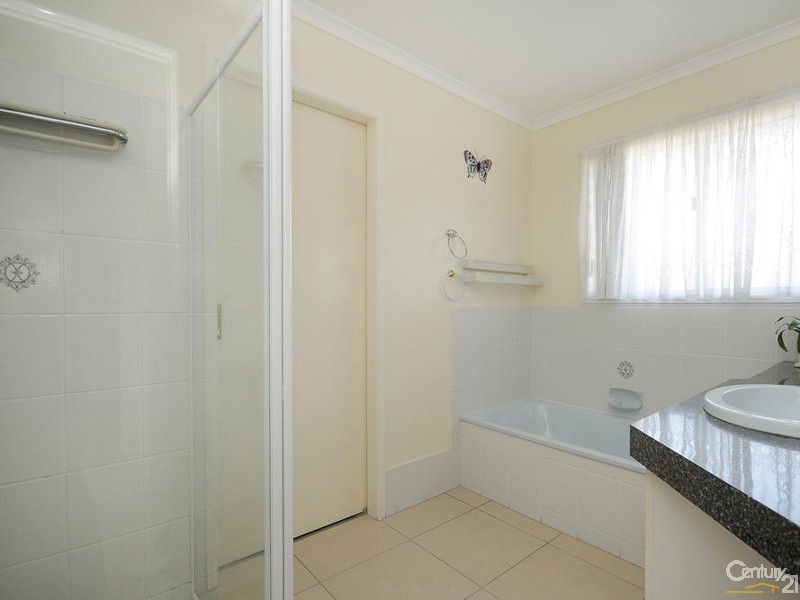 8 Crockers Road, Westbrook QLD 4350