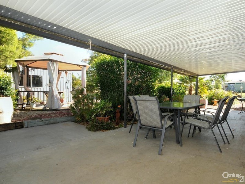 8 Crockers Road, Westbrook QLD 4350