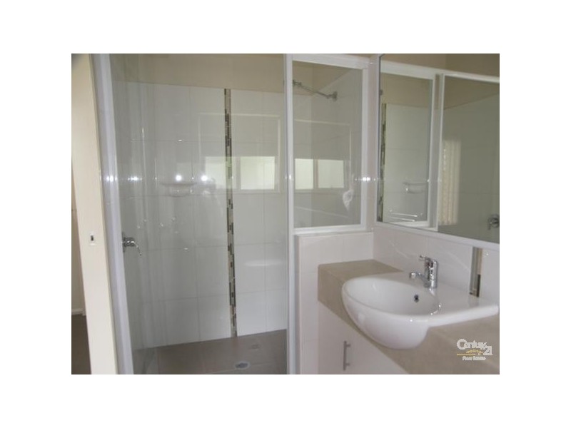 2/38a Cortess Street, Harristown QLD 4350