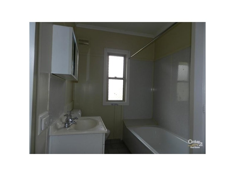 13 Doyle Street, Harlaxton QLD 4350