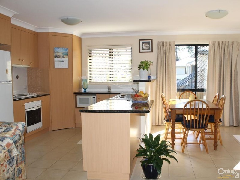 3/9 Albert Street, Newtown QLD 4350