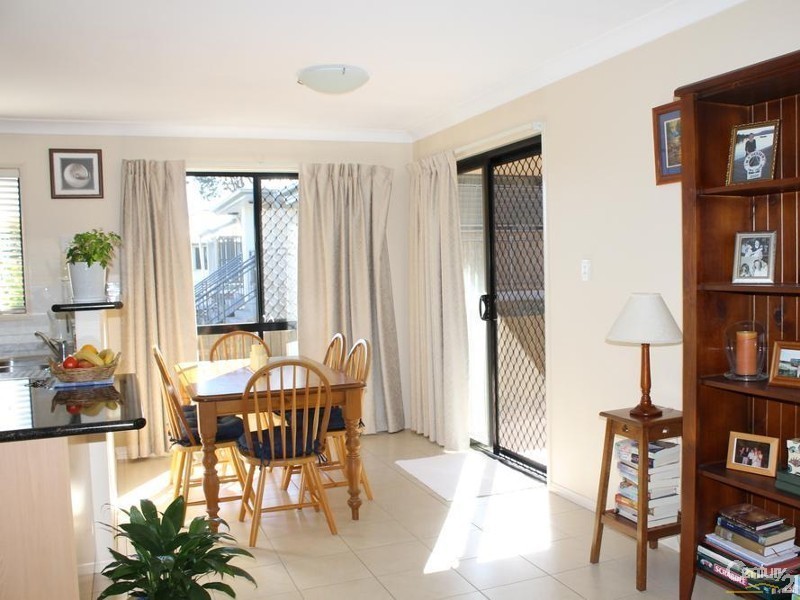 3/9 Albert Street, Newtown QLD 4350