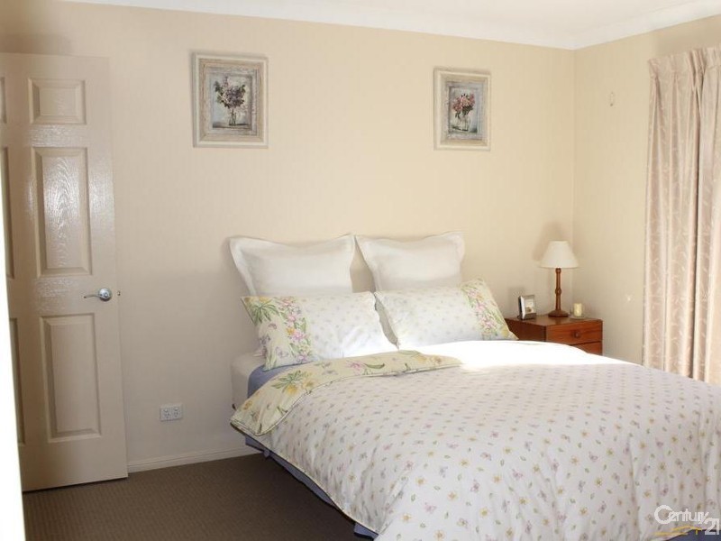 3/9 Albert Street, Newtown QLD 4350