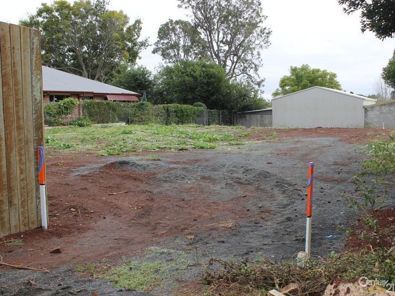 3 Warwick Street, Harristown QLD 4350