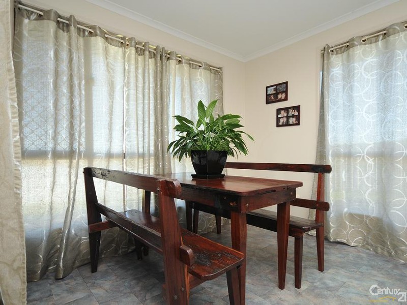 40 Melway Crescent, Harristown QLD 4350