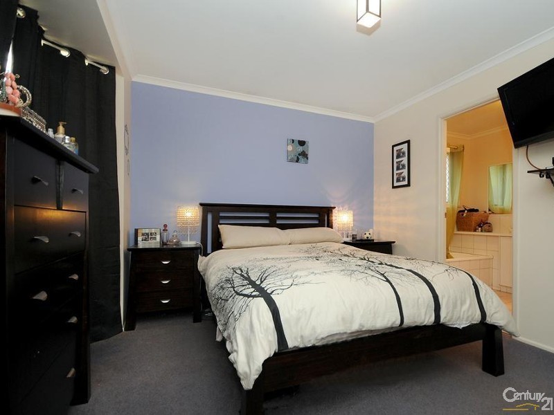 40 Melway Crescent, Harristown QLD 4350