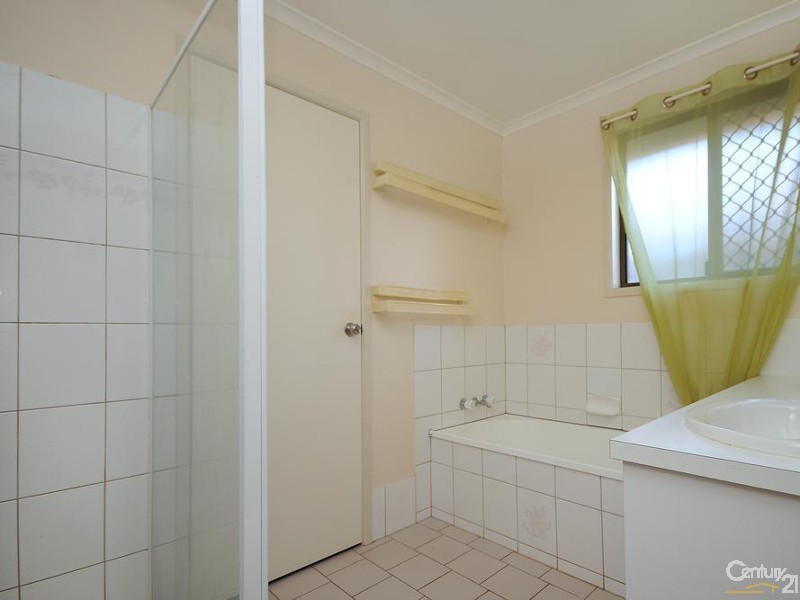 40 Melway Crescent, Harristown QLD 4350