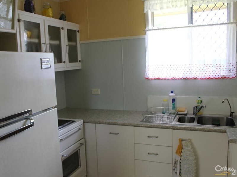 4/14  Ascot Street, Newtown QLD 4350