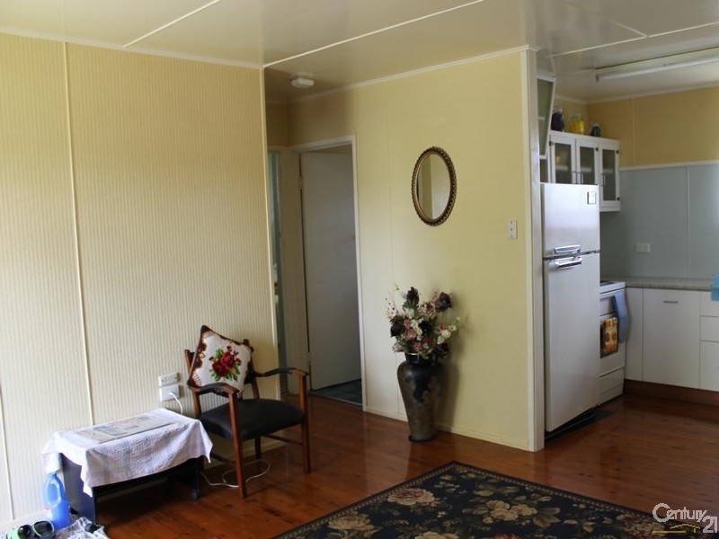 4/14  Ascot Street, Newtown QLD 4350