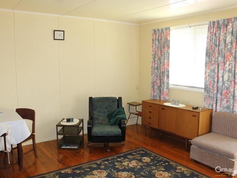 4/14  Ascot Street, Newtown QLD 4350