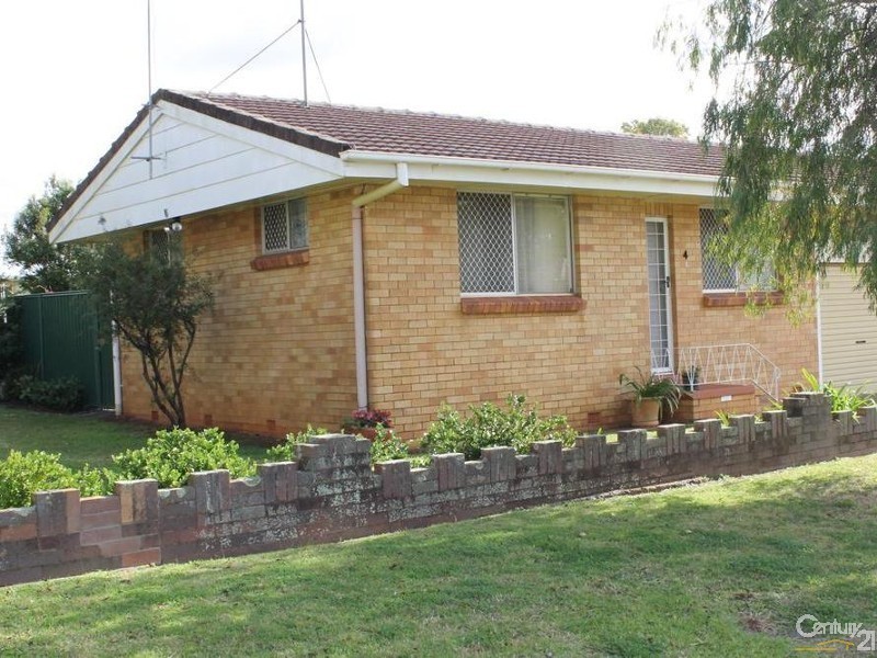 4/14  Ascot Street, Newtown QLD 4350