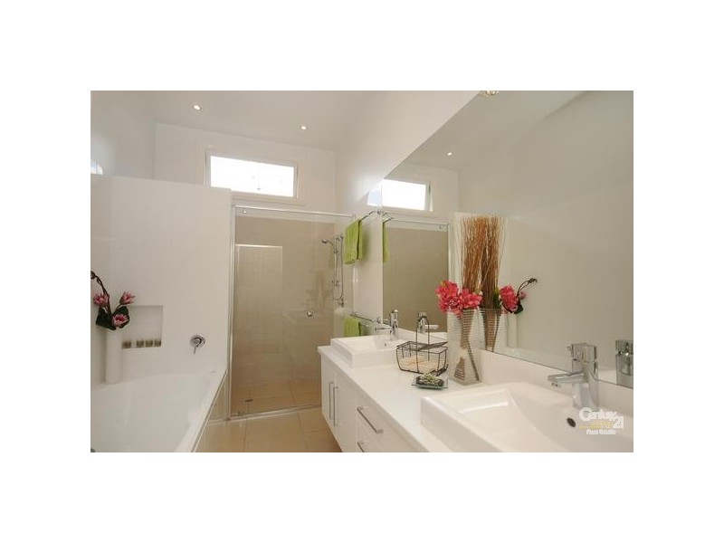 15 Godsall Street, East Toowoomba QLD 4350
