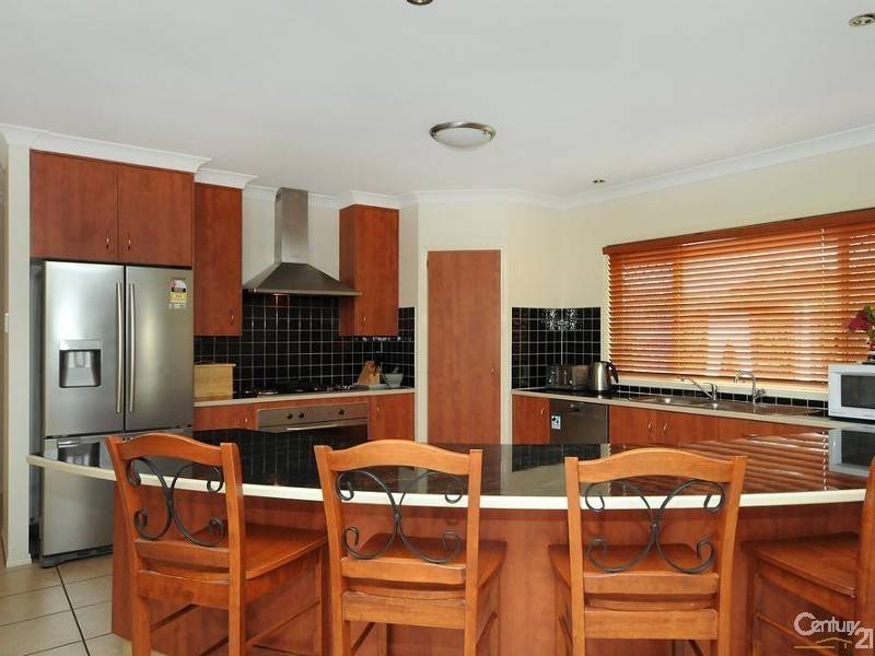 9 Federation Drive, Highfields QLD 4352