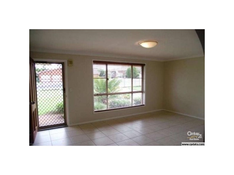 7 Diane Court, Centenary Heights QLD 4350
