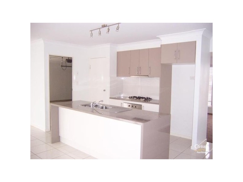 17 Kurrawa Street, Glenvale QLD 4350